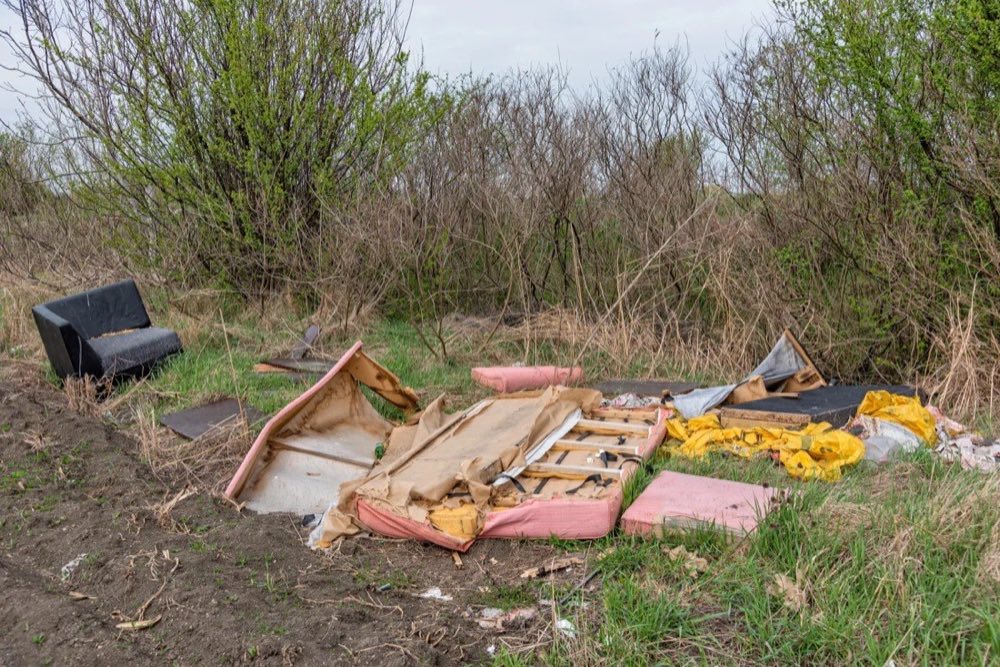 Junk removal and hauling truck in Elizabeth Colorado